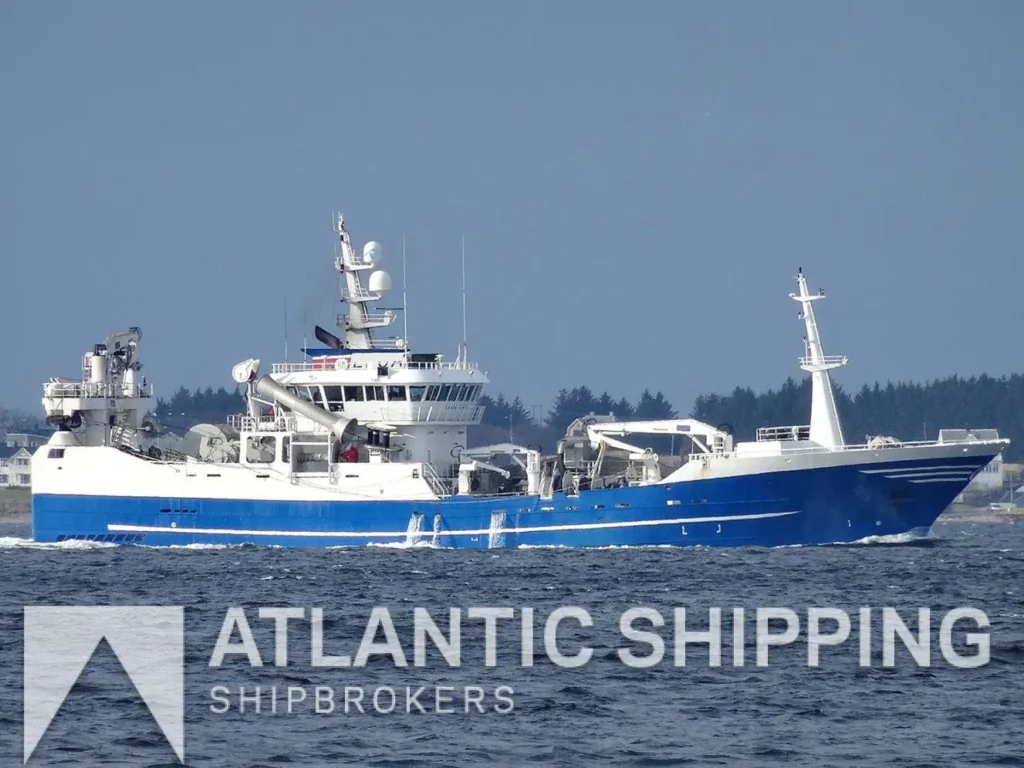 Purse seiner / Pelagic trawler / RSW – PS 979