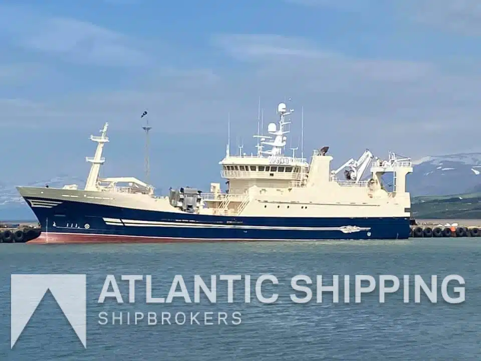 Purse seiner / Pelagic trawler / RSW – PS 768