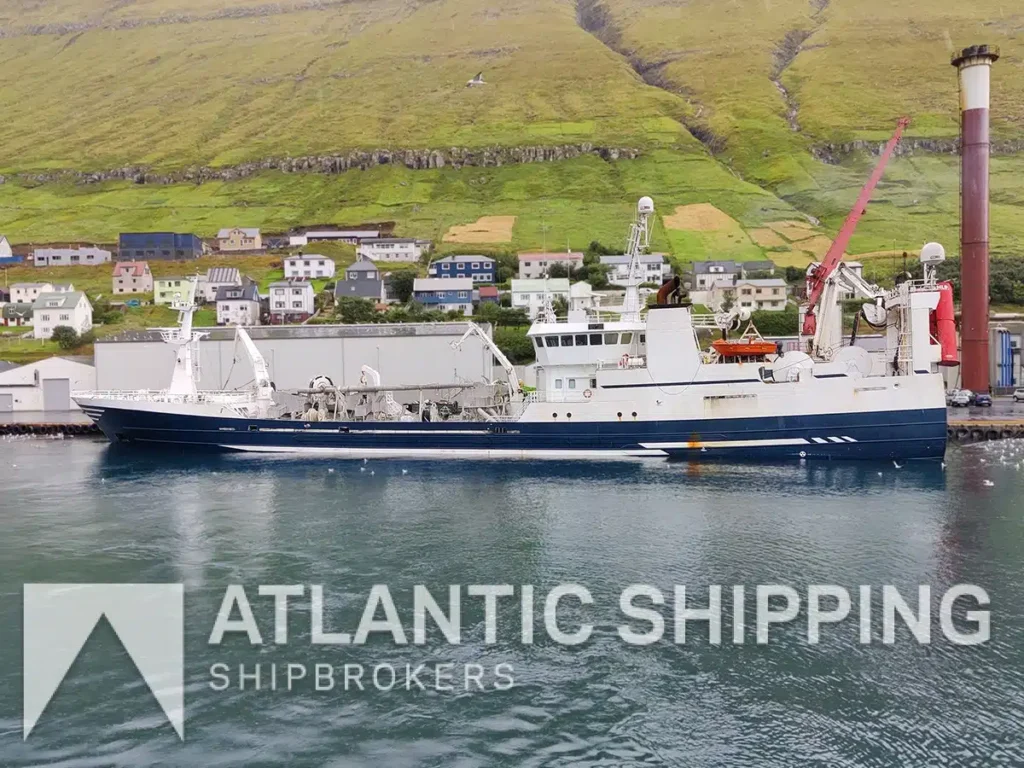 Purse seiner / Pelagic trawler / RSW – PS 427