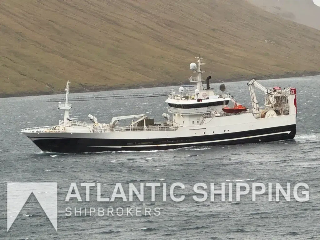 Purse seiner / Pelagic trawler / RSW – PS 540
